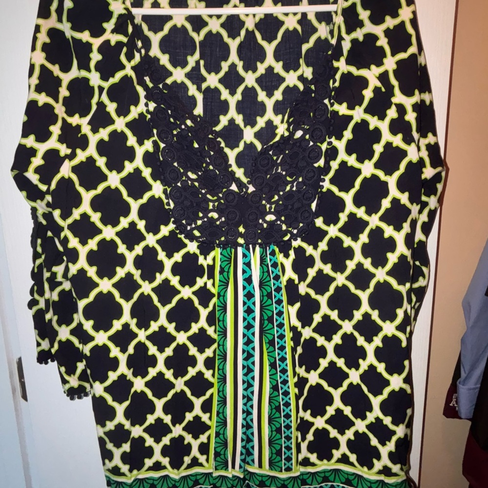 Crown & Ivy Black and Yellow Blouse